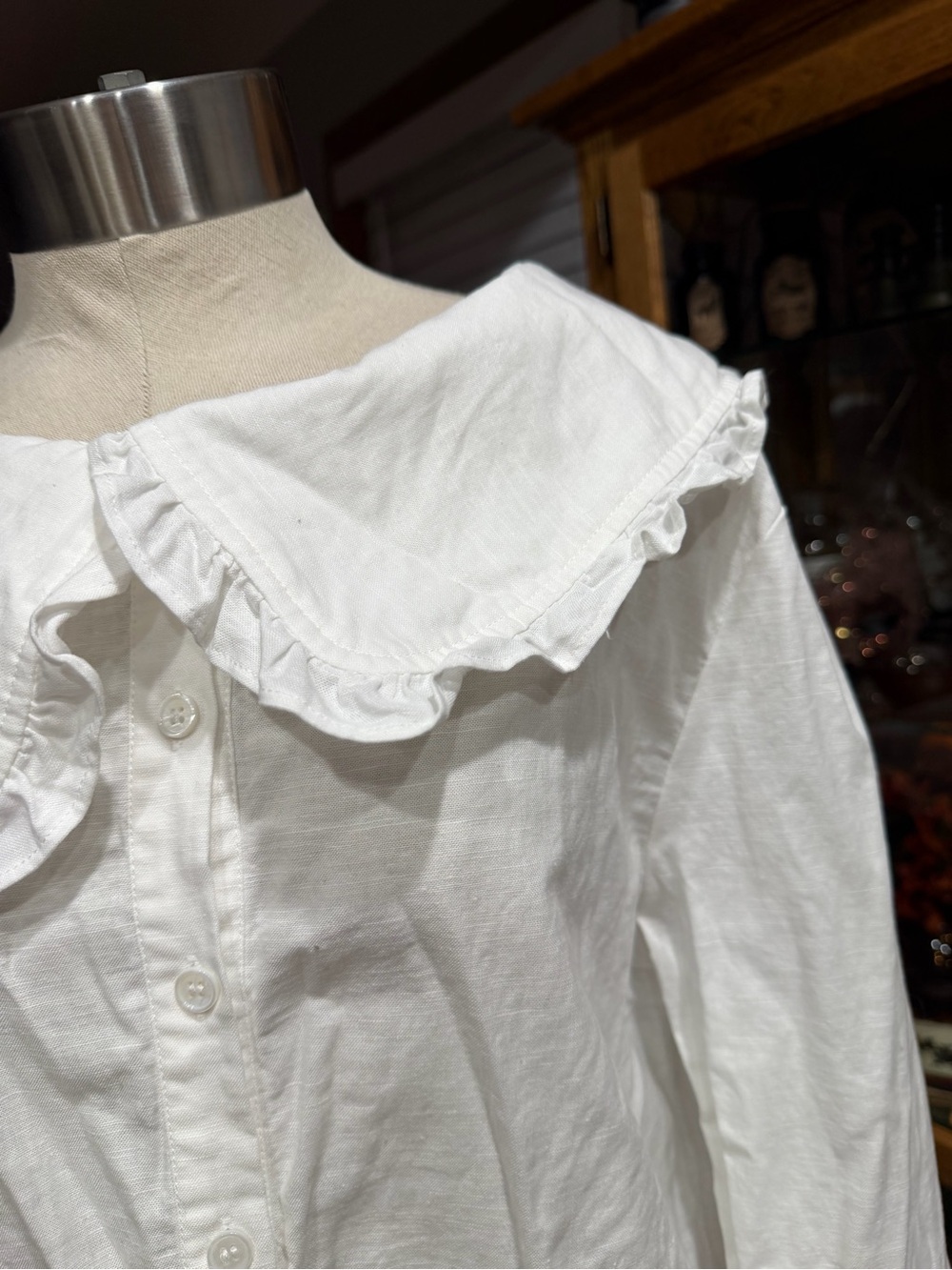 White Peter Pan Ruffle-Collar Button Front Blouse - Picture 4 of 7
